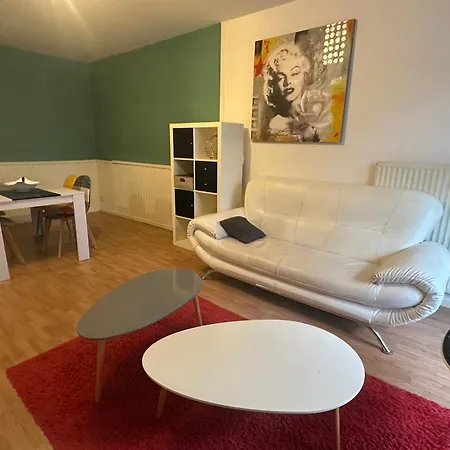 Vaste Cosy Apartment Angers